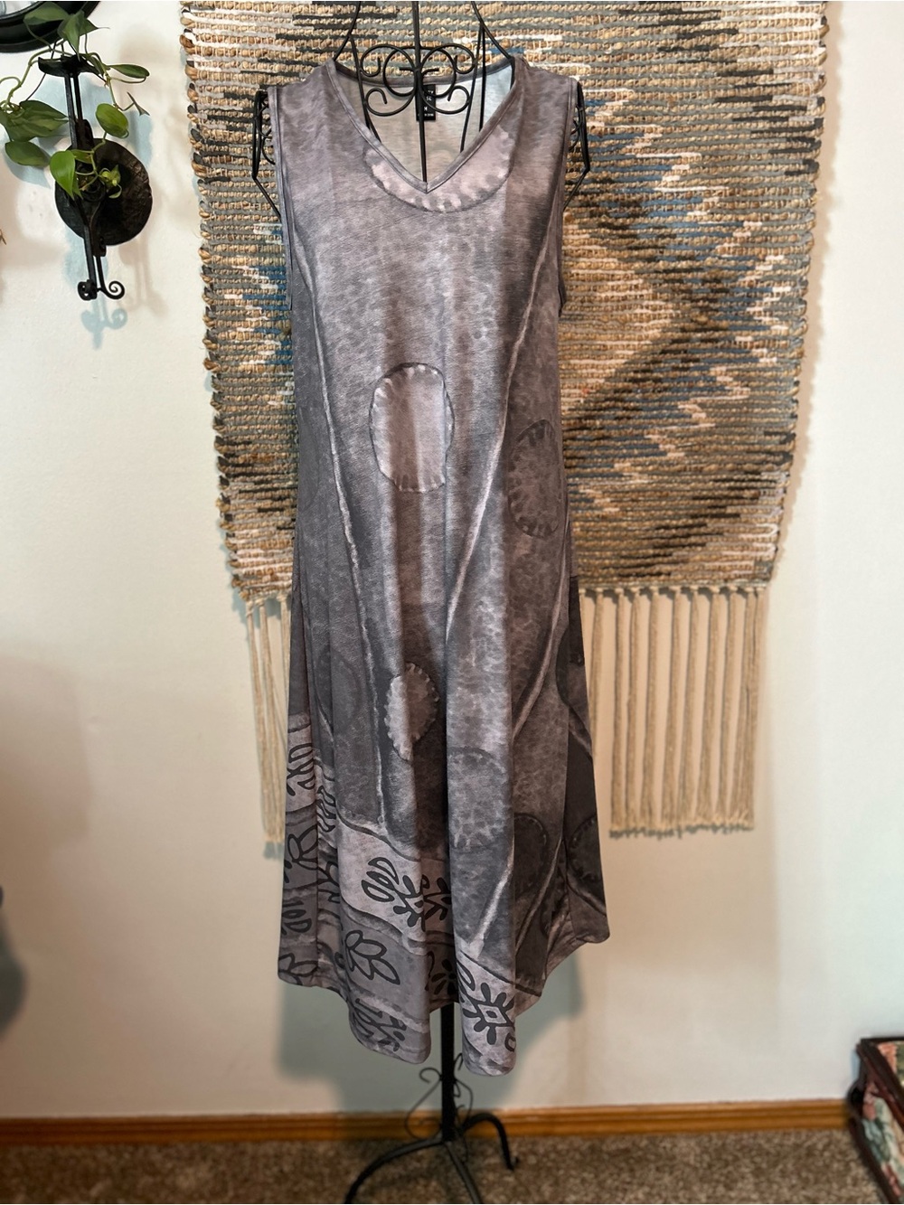 Emery Rose Women's Gray Sleeveless V-Neck A-Line Dress